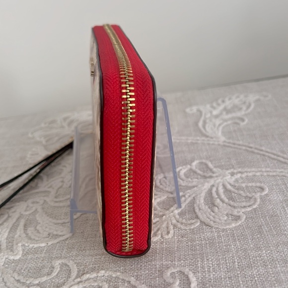 Michael Kors NWT Embossed Leather Large Travel Continental Wallet/Wristlet - Picture 6 of 16